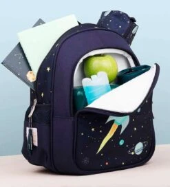 A Little Lovely Company Kleuterrugzak - 27x32x19 Cm - Space - N 7 A Little Lovely Company Kleuterrugzak - 27x32x19 Cm - Space - N -A Little Lovely Company Winkel CA988 3